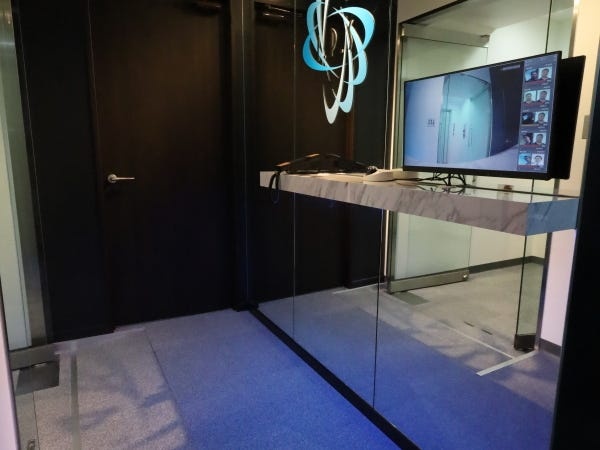 当社は、防犯カメラを中心としたセキュリティ製品を提供しています。業界トップクラスを目指しています！