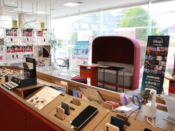 商品の入荷や品出しをお願いいたします　※店頭での接客は専門スタッフが行います！