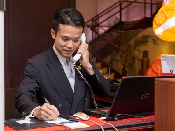 フロントスタッフ・予約受付（お料理サービスなし）