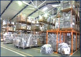 レンタル商品を管理された倉庫で一括管理（全国７物流センター）