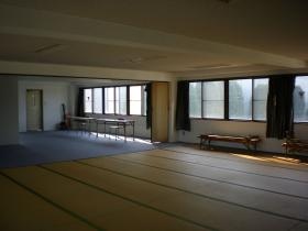 清瀬営業所 仮眠室は広々としております。