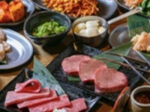 ホールスタッフ（未経験OK）