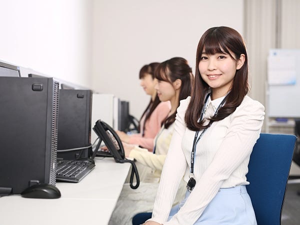 20代から50代の幅広い年代のスタッフが就業しています。