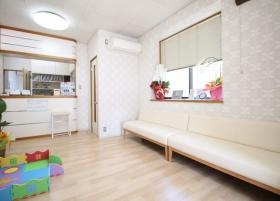 八ツ田ファミリー歯科医院ー待合室（知立）