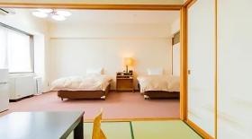 ホテル室内
