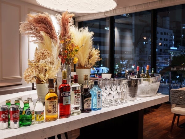 夕方からは宿泊ゲスト専用のラウンジとして営業しております。