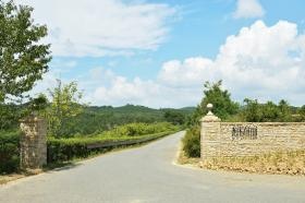 館ヶ森アーク牧場正門