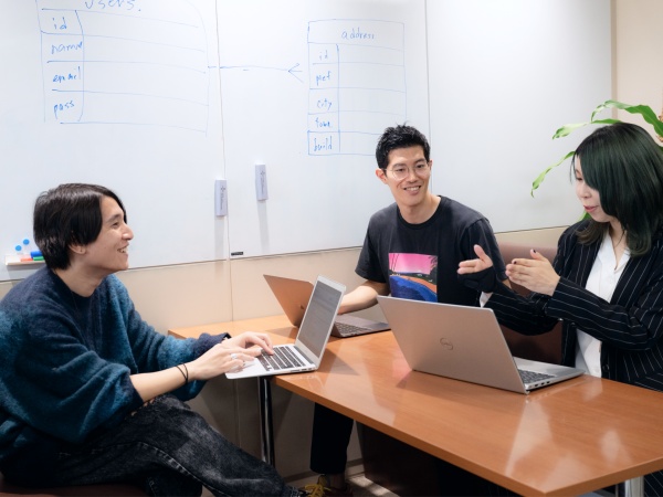 エンジニアへのキャリアチェンジ可能！これまでに100名以上が未経験からエンジニアデビューしています！