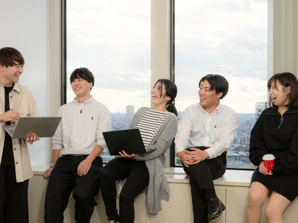 未経験入社が98%！事務や営業、公務員など様々な経歴を持つメンバーが集まっています！