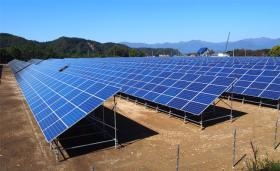 太陽光発電システム 夏