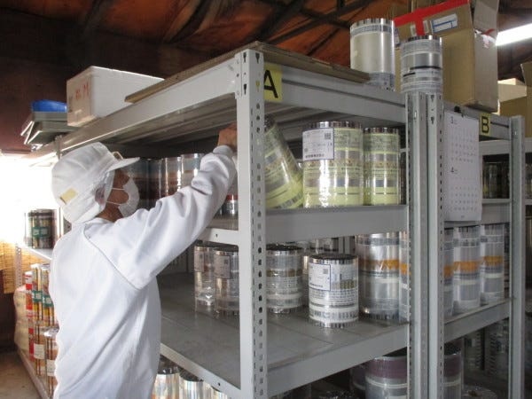 包装資材を管理しています