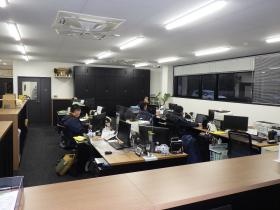 富山支店：事務所