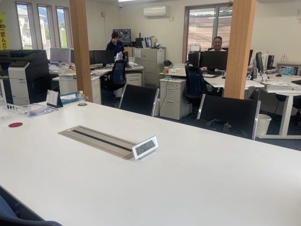 本社の事務所の様子です！