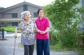 笑いと感動に包まれた愛情溢れる社会を創ります