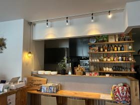 カウンター席もあります