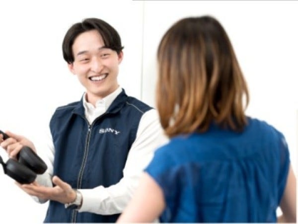 毎日耳にするお客様の生の声こそ、アイデアのヒントに。実際に販売スタッフのアイデアを柔軟に採用し、展示方法などを形にしています。