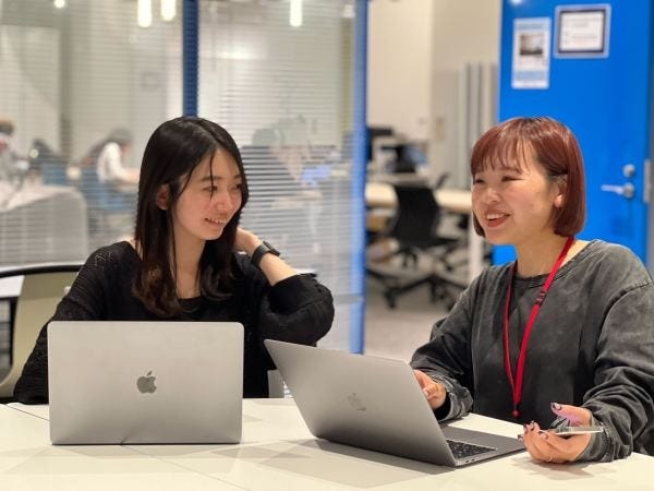 一緒に働くメンバーです！いつも助け合いながら仕事してます！