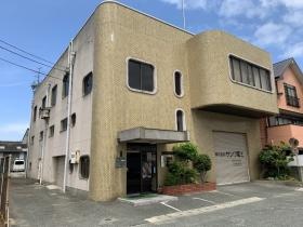 本社の外観