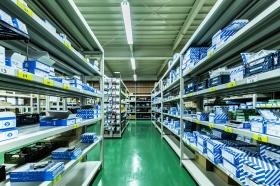 営業所の倉庫・取扱商品