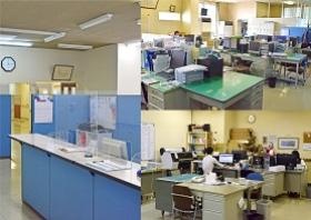 飲食店ビルの中にある本社オフィスです。