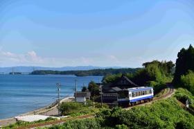 被災してもなお美しき能登の里山里海を走る