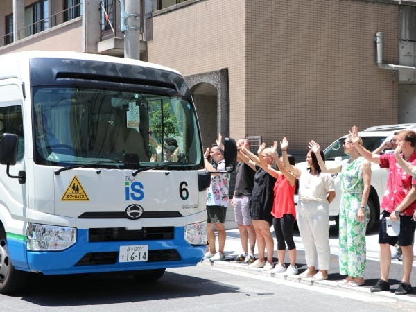 スクールバス添乗員・インターナショナルスクールバス添乗員