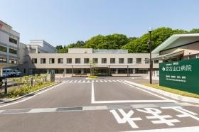 病院正面