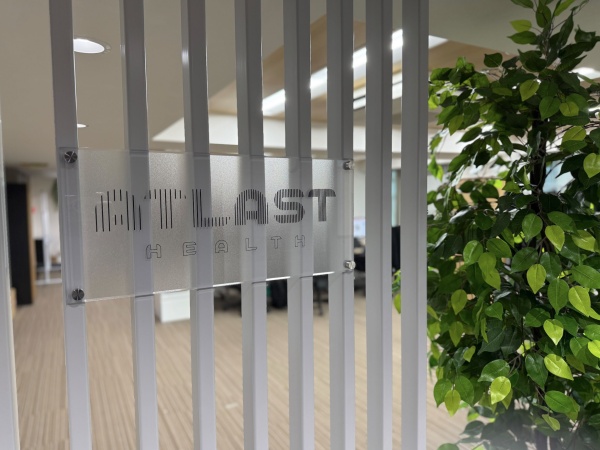 オフィスのエントランスです。