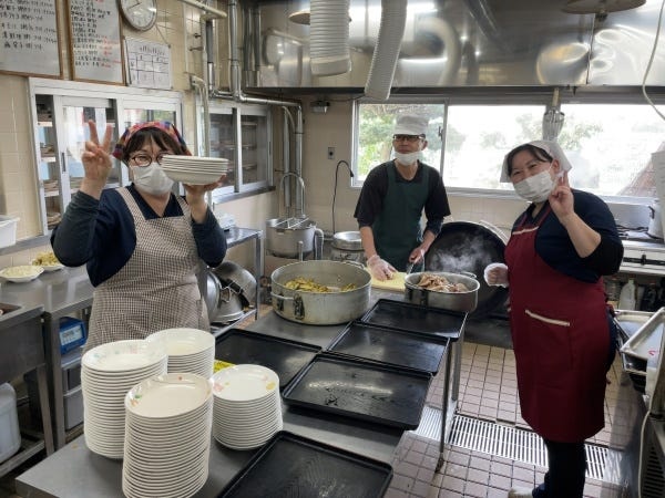調理師免許や栄養士資格をお持ちの方、大歓迎！資格を活かして利用者様の健康を支えます。