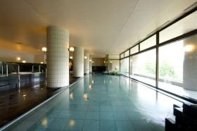 寛ぎの天然温泉「美人の湯」