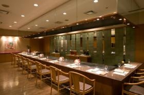 豪華な鉄板焼「招月」