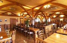 ７．ホール１（全景）