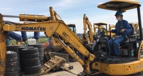 整備職は男性だけではなく女性も色々な資格を取り活躍しています