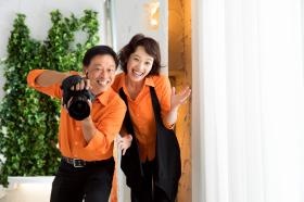 ３代目のカメラマンはなんと４人の子をもつパパとママ