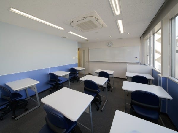 生徒が快適に授業に臨めるよう清掃等ご対応をお願いいたします。