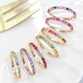 可愛いだけではなく凛とした美しい輝きが最大の魅力。