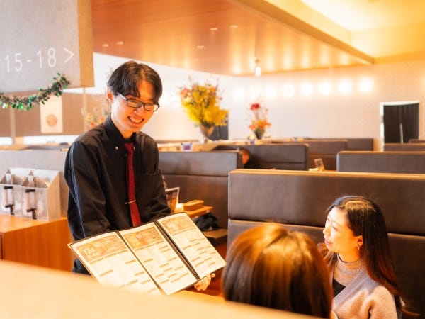 アクロスプラザ内にあります！市電からも近いです♪