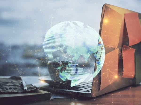 VlookupやPivotの通信系プロジェクトマネージャー（IT業界未経験OK）