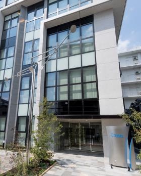 建物外観（大阪本社）