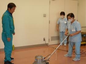 ポリシャー練習風景