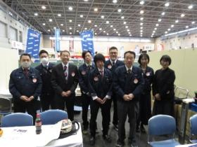 展示会に参加した社員さんの集合写真です。