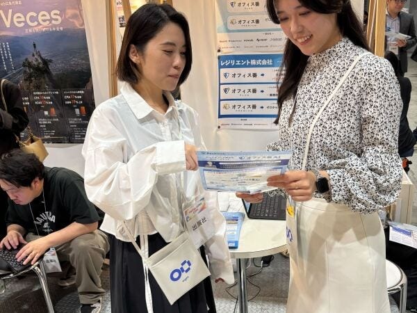 展示会運営スタッフ