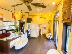 本店店内 カフェをモチーフにしたデザイン 落ち着きます