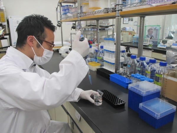 ピペットマンを使い体積を計量します