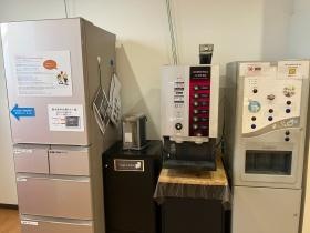 豆から挽いた美味しいコーヒーも無料です