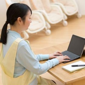 ＩＣＴで業務効率化、持ち帰り仕事はありません！