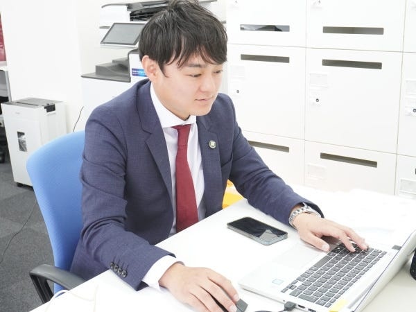 頑張った分だけ評価される社風で、20代～30代を中心に活躍しております！！