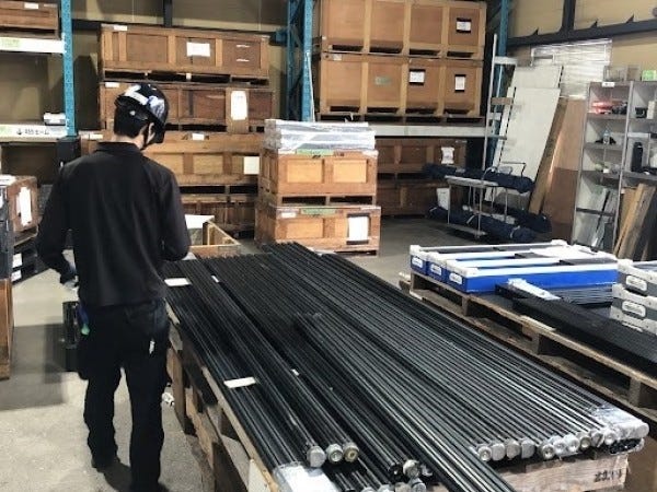 イベントで使用するポールの破損がないかチェックしたり、数を数えてり…未経験歓迎のお仕事です！