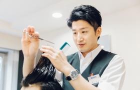 メンズウィッグスタイリスト