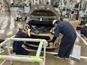 車部品付帯作業！バディと相談しながらすすめていくよ！